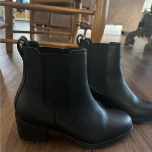 Nisolo Ana Chelsea Boots